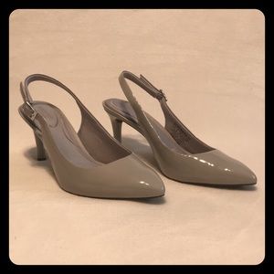 New Comfortable Rockport Slingback Pumps